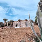 Stone Built House Next To The Βίλα Αμμουλιανή
