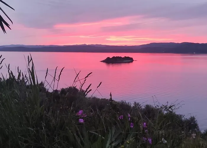 Villa Stone Built House Next To The Ammouliana